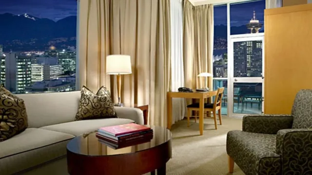 Westin Bayshore photo 3