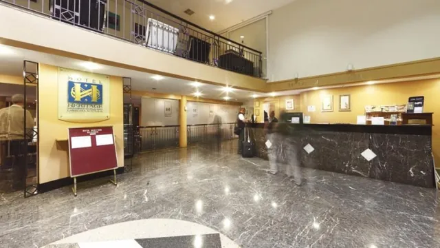 Super 8 by Wyndham Watrous photo 1