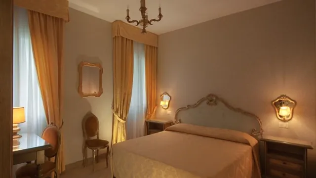 Super 8 by Wyndham Winnipeg West photo 3