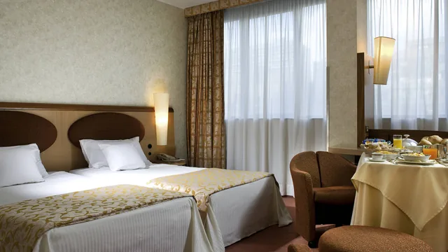Mercure Rome West photo 8