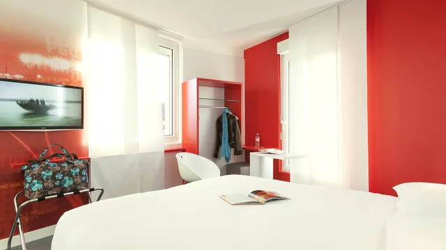 Ibis Styles Vannes Gare Centre photo 1