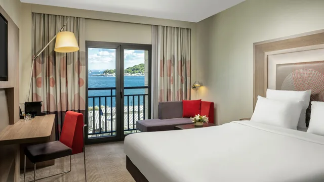 Hotel Soleil Ha Long, Trademark Collection by Wyndham photo 2