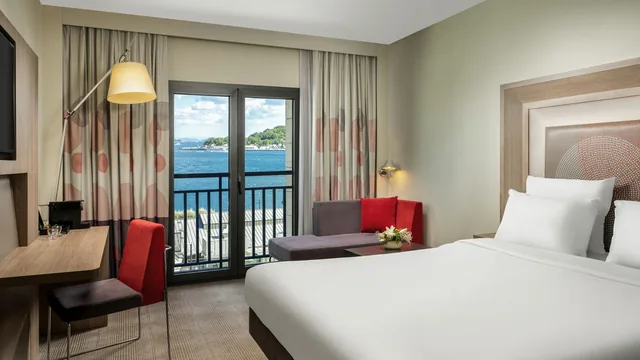 Hotel Soleil Ha Long, Trademark Collection by Wyndham photo 4