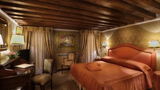 Colombina Hotel Venice photo 3