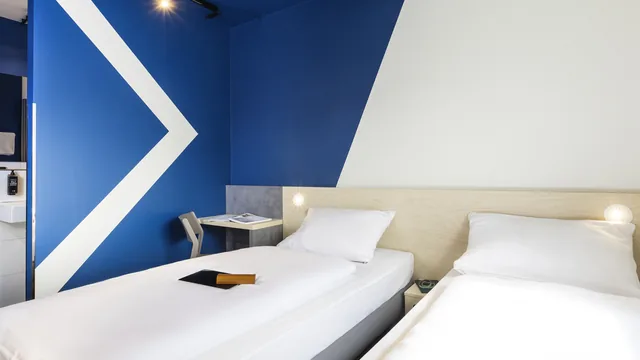 Ramada Plaza London Gatwick Hotel photo 4