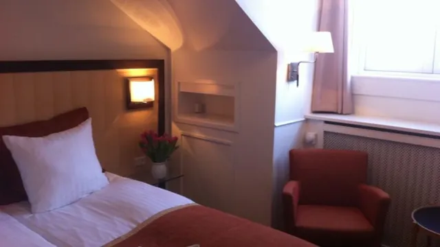 Travelodge by Wyndham Canton/Livonia Area, MI photo 2
