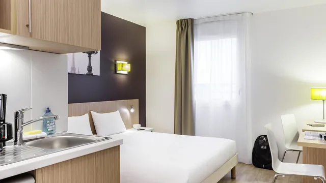 Adagio Access Paris Clichy Aparthotel photo 1