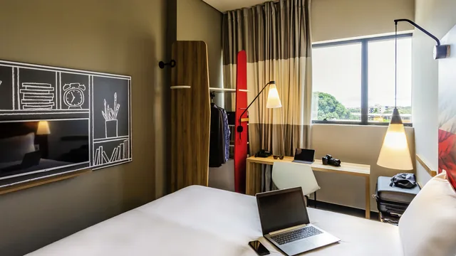 Bandara Suites Silom photo 8