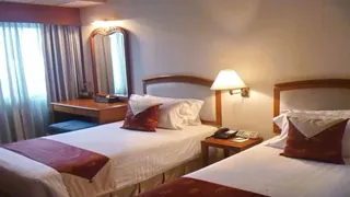 Grand Diamond Suites Hotel
