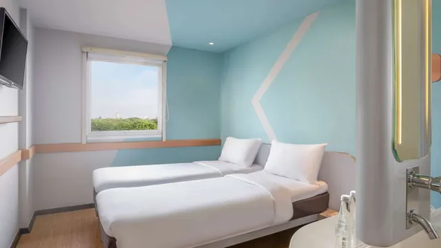 Travelodge by Wyndham Edmonton West photo 6