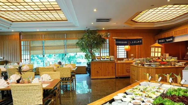 Golden Tulip Sovereign Hotel photo 1