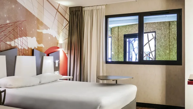 Ibis Styles Poitiers Centre photo 7