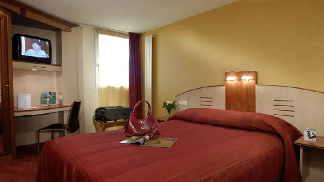 La Quinta Inn & Suites by Wyndham Winchester photo 3