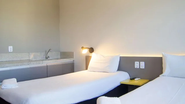 Travelodge by Wyndham Indianapolis Speedway photo 3