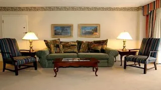 Trailways Hotel Nelson