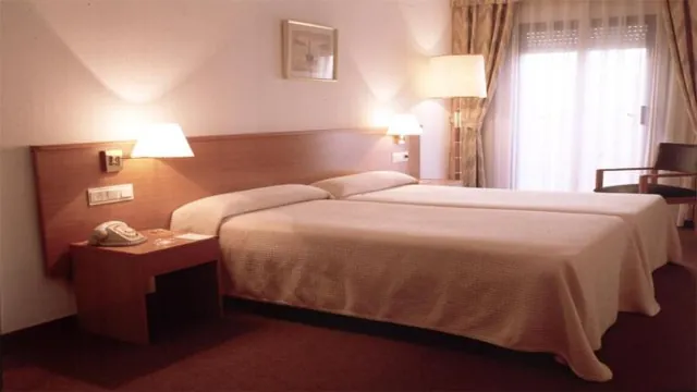 Husa Via Romana Hotel Zaragoza photo 3