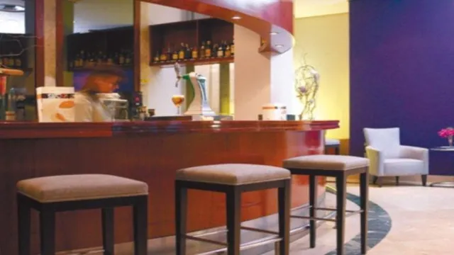Husa Zaragoza Royal Hotel photo 2
