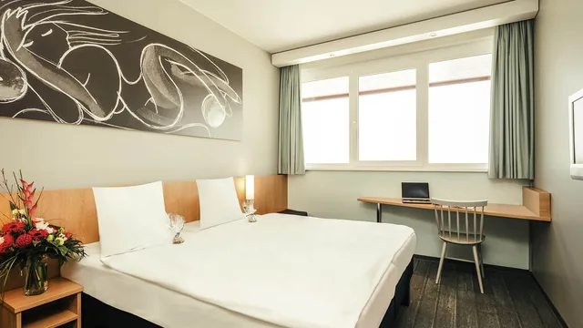 Ibis Vienna Airport photo 2
