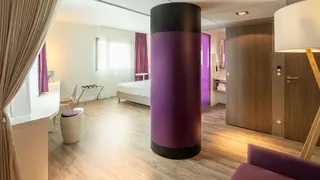 Travelodge by Wyndham Romulus Detroit Airport