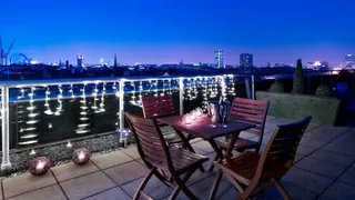 Victoria Park Plaza Hotel