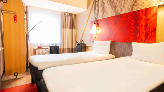 Ibis Genève Centre Lac photo 10