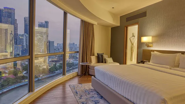 Novotel Suites Manila at Acqua photo 1
