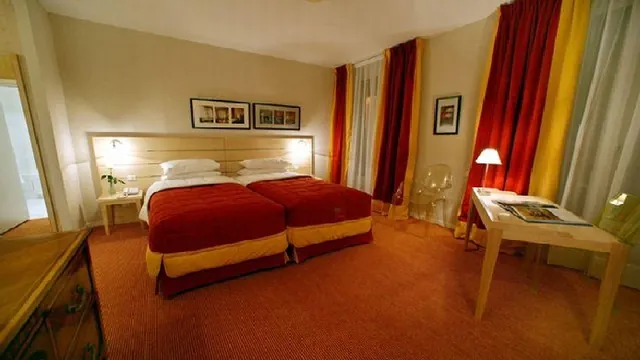 AmericInn by Wyndham Charlevoix photo 1