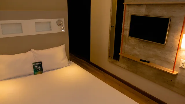 Hotel Novotel Orleans Charbonniere photo 4