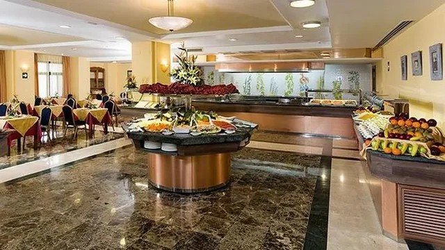 Wingate by Wyndham Bismarck photo 1