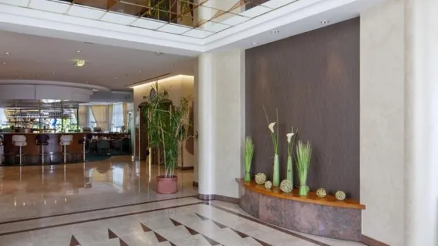 Holiday Inn Hotel Aachen photo 1
