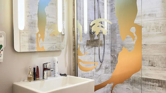 Ibis Styles Hy?res Rooftop & Spa photo 3