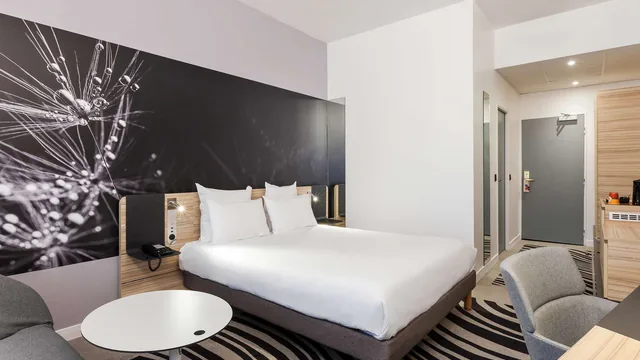 Novotel Tours Centre Gare photo 3