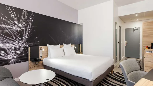 Novotel Tours Centre Gare photo 8