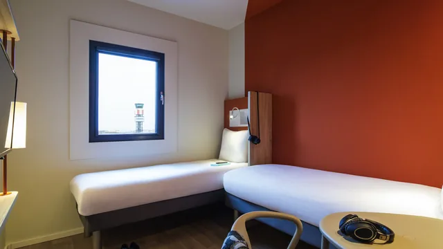 Ibis budget Rotterdam The Hague Airport photo 2