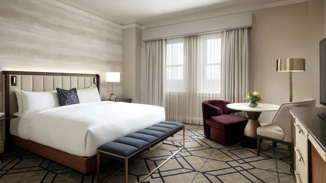 Fairmont Hotel Macdonald photo 7