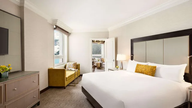Fairmont Chateau Lake Louise photo 3