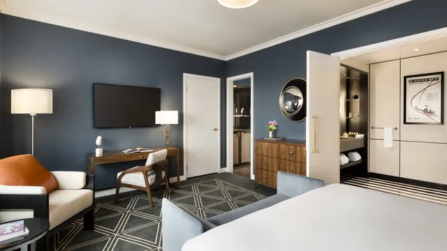 Fairmont The Queen Elizabeth photo 1
