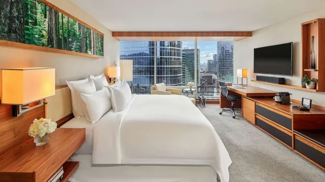 Fairmont Pacific Rim photo 11