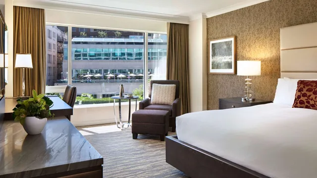 Fairmont Waterfront photo 3