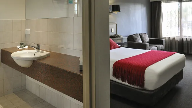 Ibis Styles Adelaide Manor photo 4