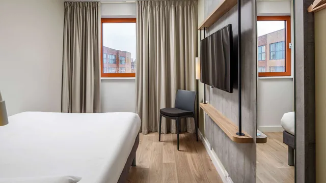 Ibis budget Swindon photo 6
