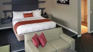 Mercure Orange