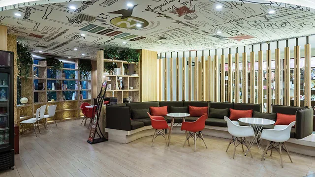 Ibis Luoyang Railway Station Hotel photo 8
