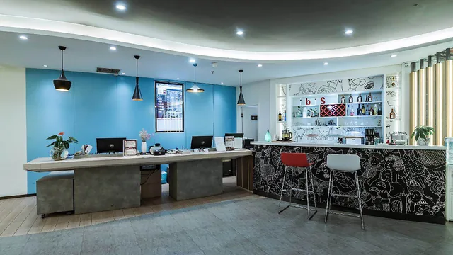 Ibis Luoyang Railway Station Hotel photo 11