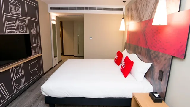 Ibis Luoyang Baolong Square Hotel photo 3