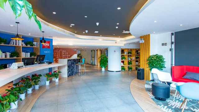 Ibis Wuxi Taihu Square Hotel photo 5