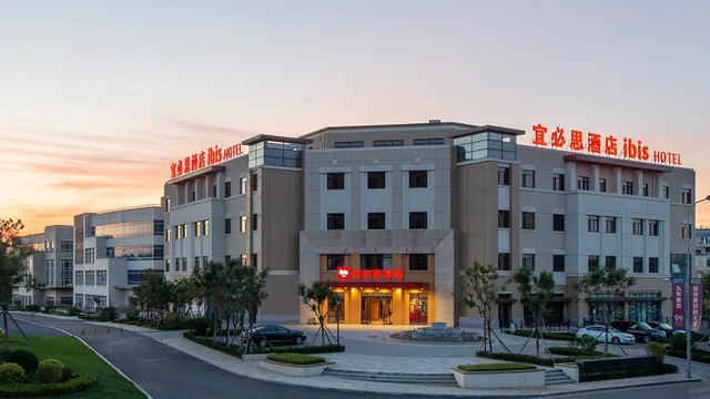 Ibis Dalian Yida Spring Field Hotel photo 9