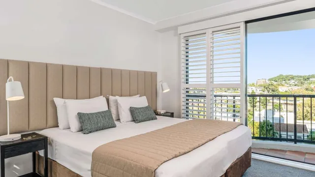 Mantra Coolangatta Beach photo 10