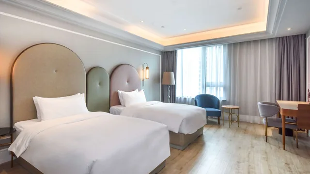 Mercure Wuhan Optics Valley photo 1