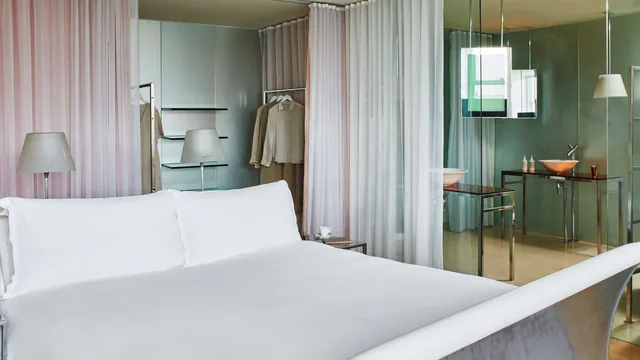 Sanderson London photo 7